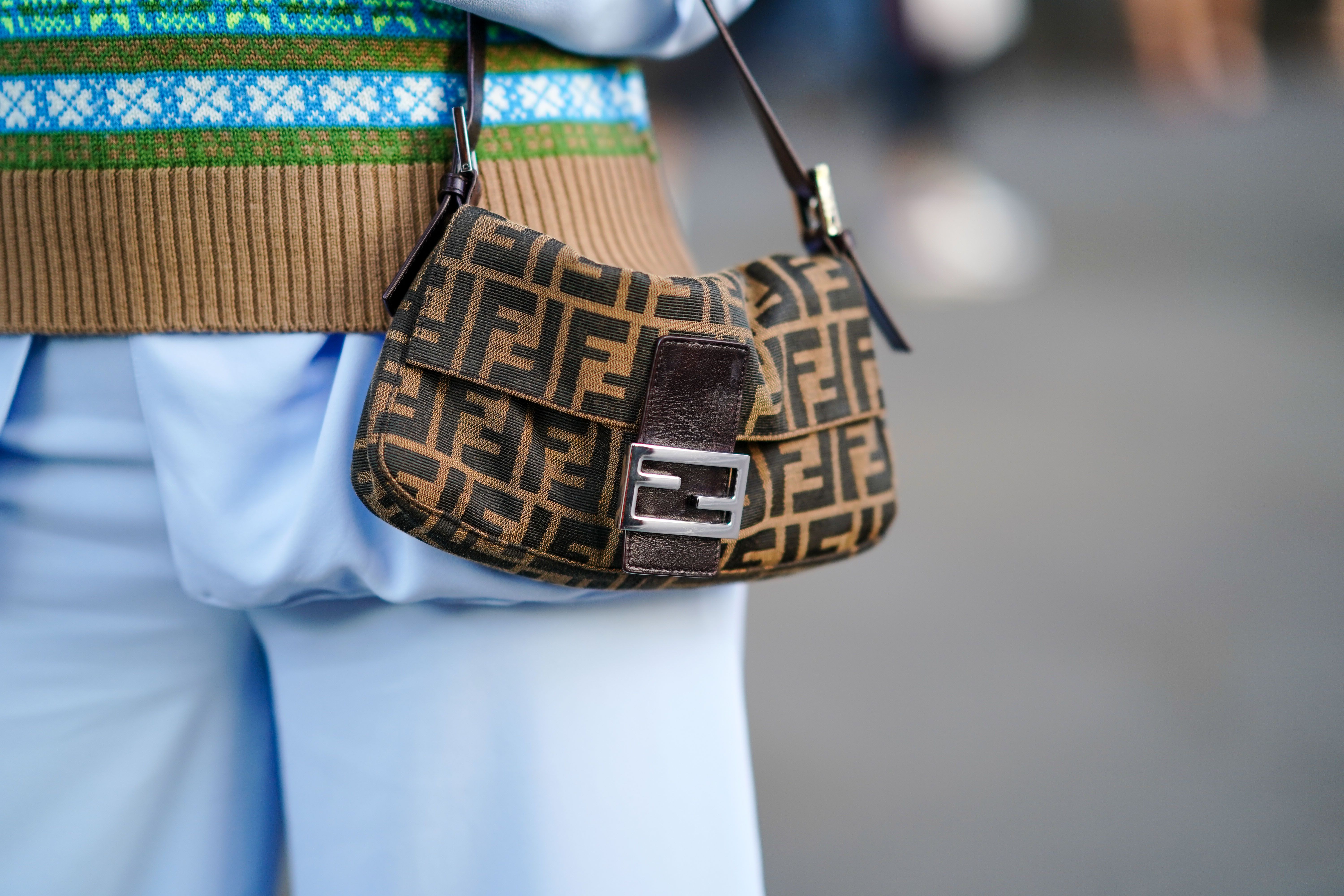 protest circulatie Moreel Fendi's Baguette bag – where to buy new and secondhand