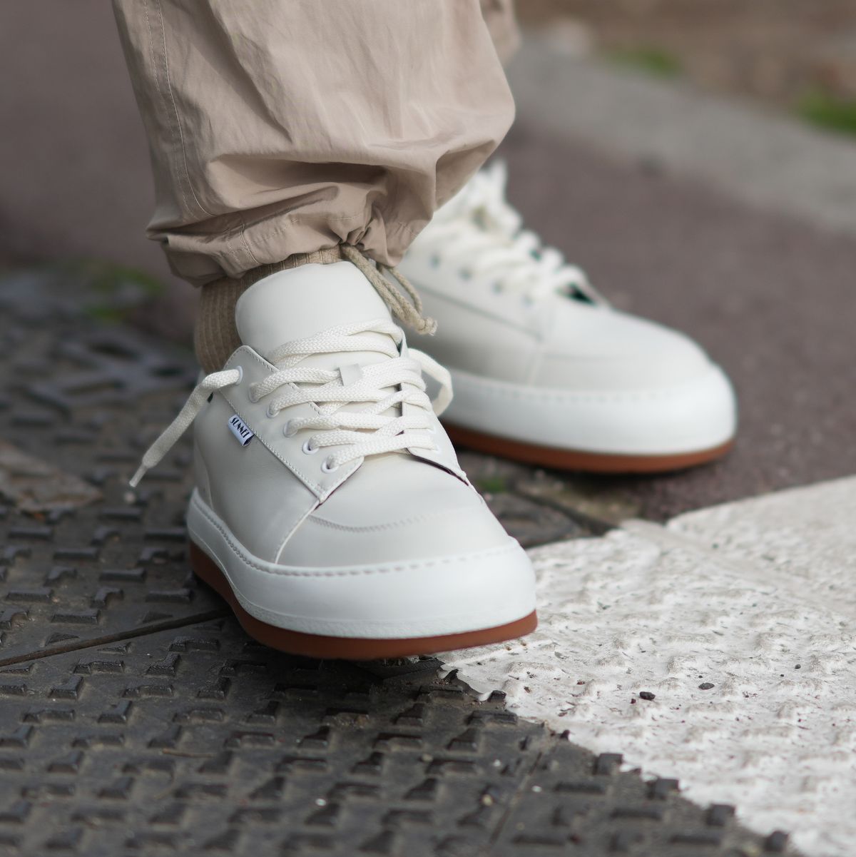 Las 40 mejores zapatillas blancas para hombre de 2024