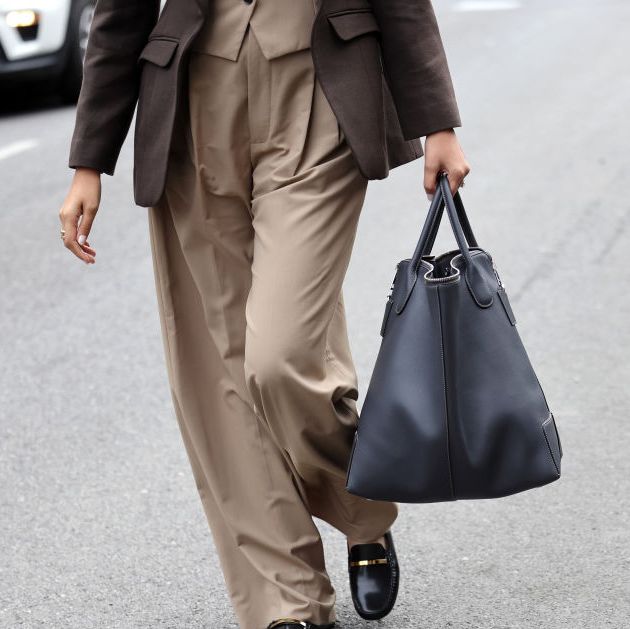 best carry on tote bag street style