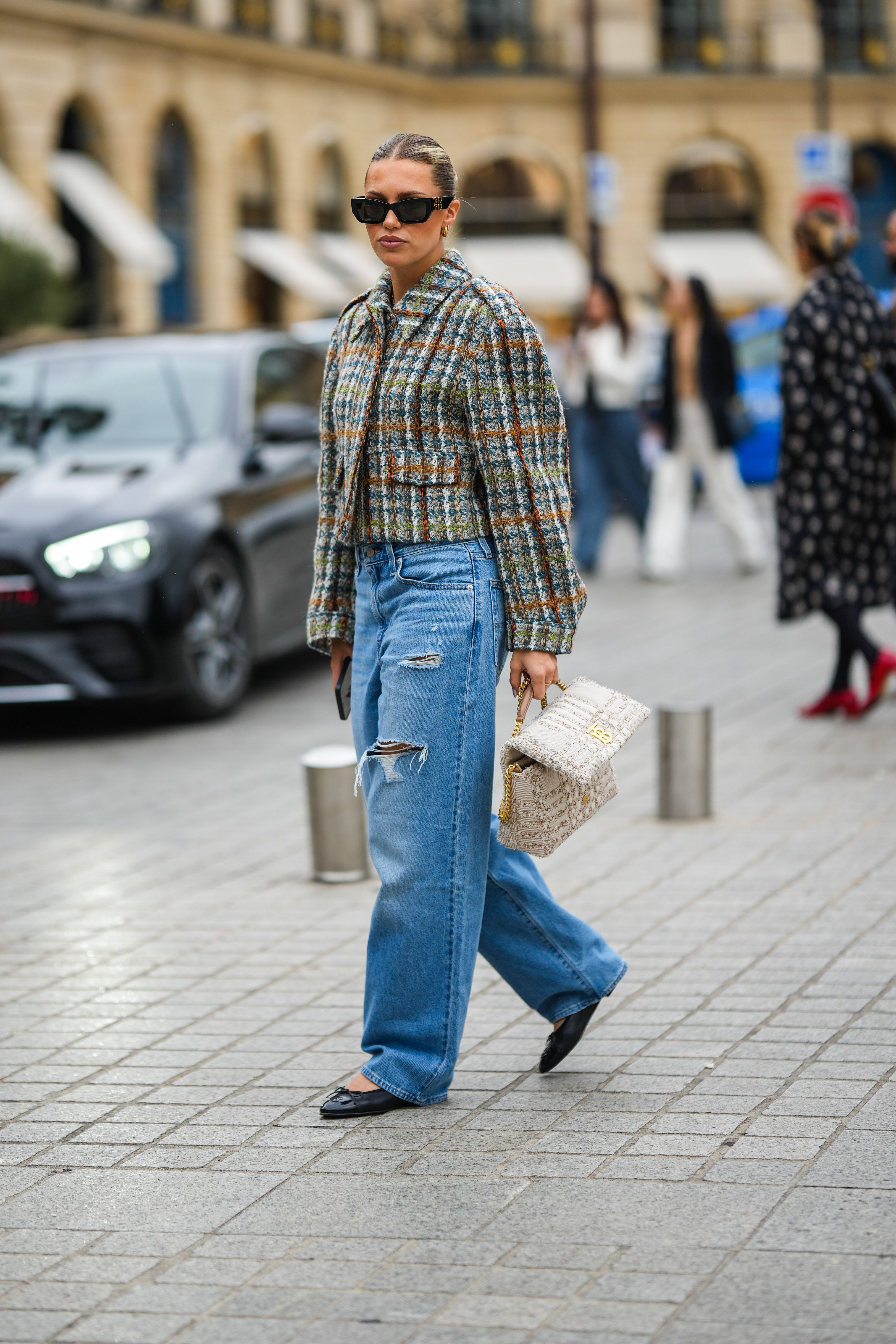 Chanel flats store