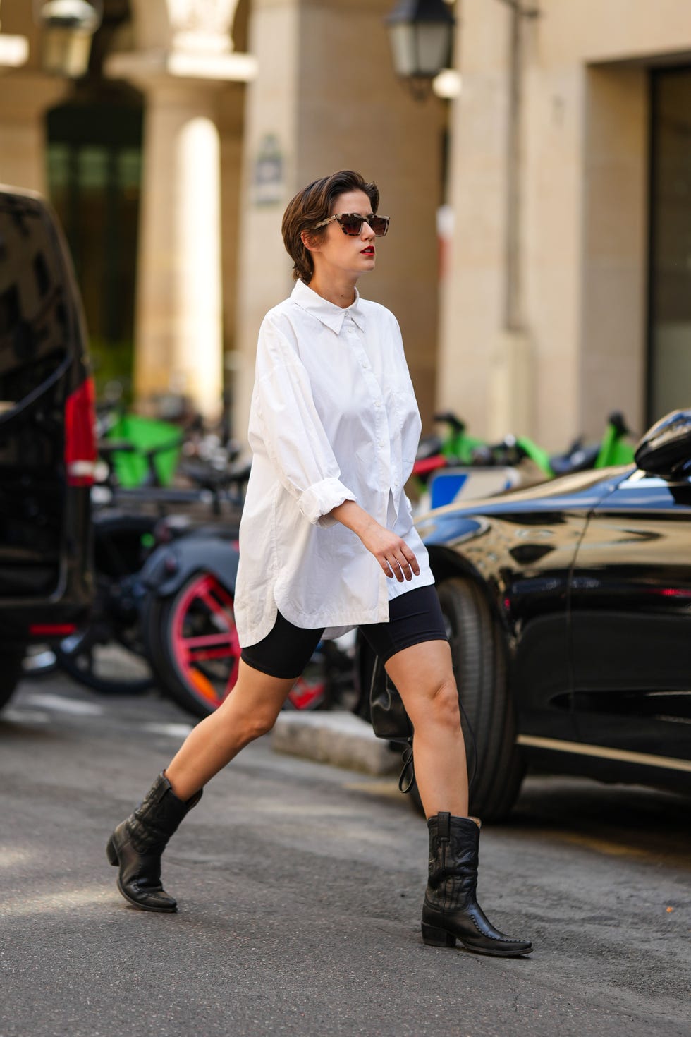 Outfit camicia oversize: 6 idee moda da copiare