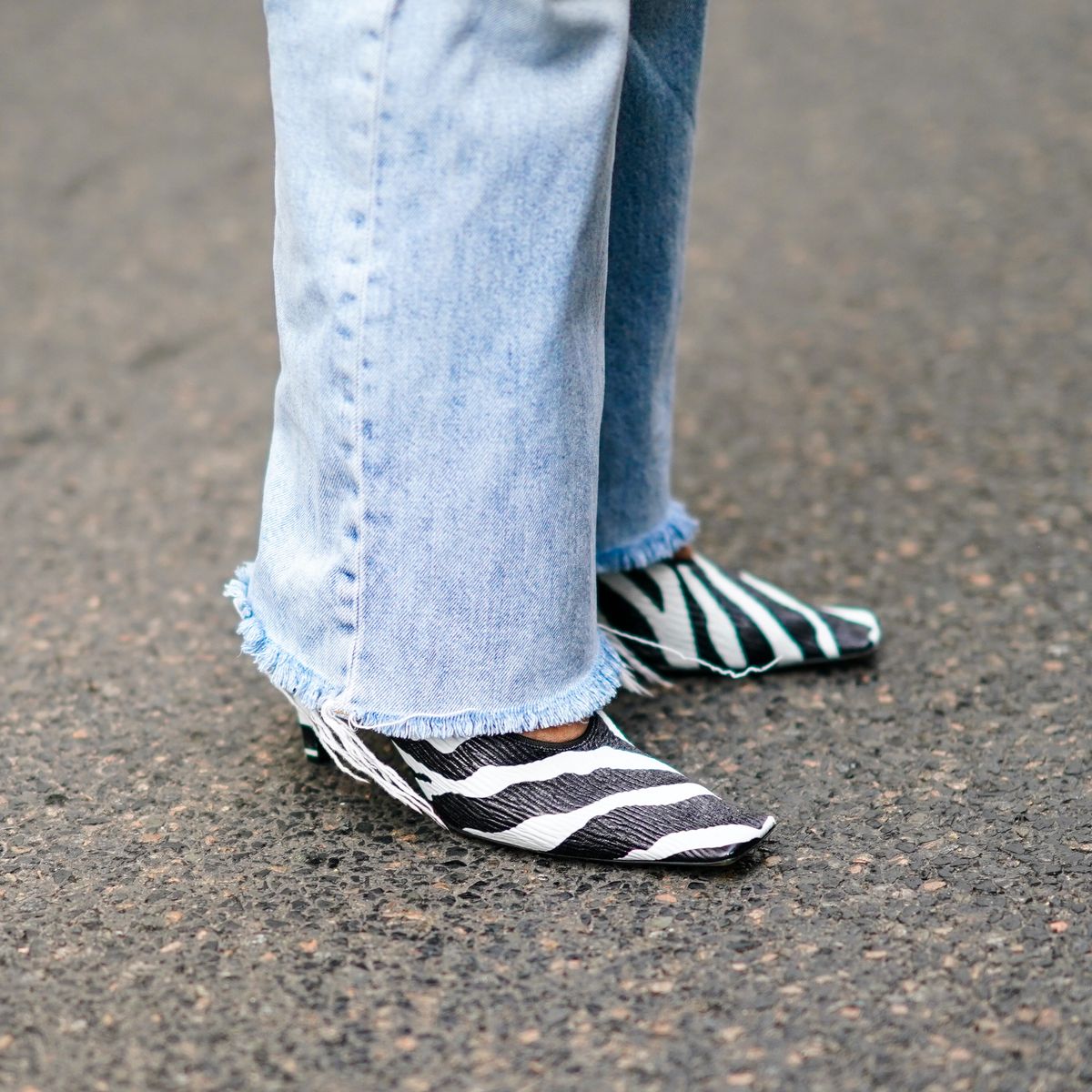Frayed Hem Jeans Are A Thing and You Can Wear Them 