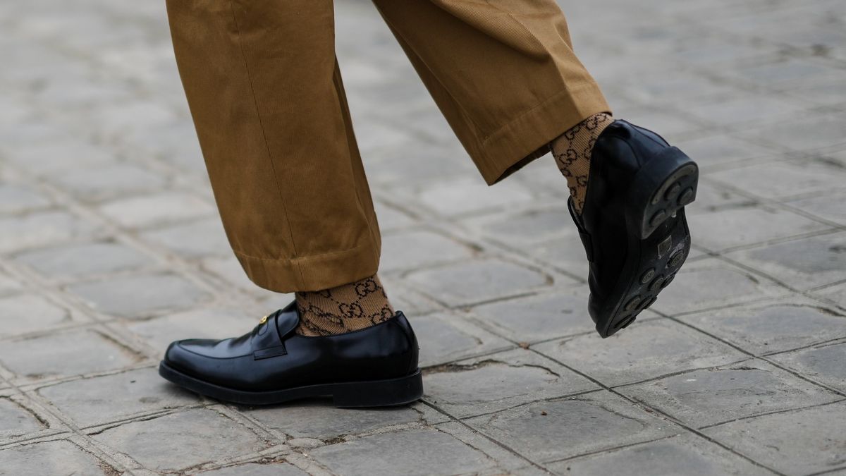 Ejército Rubí plan Cómo combinar zapatos con pantalones: la guía con los colores
