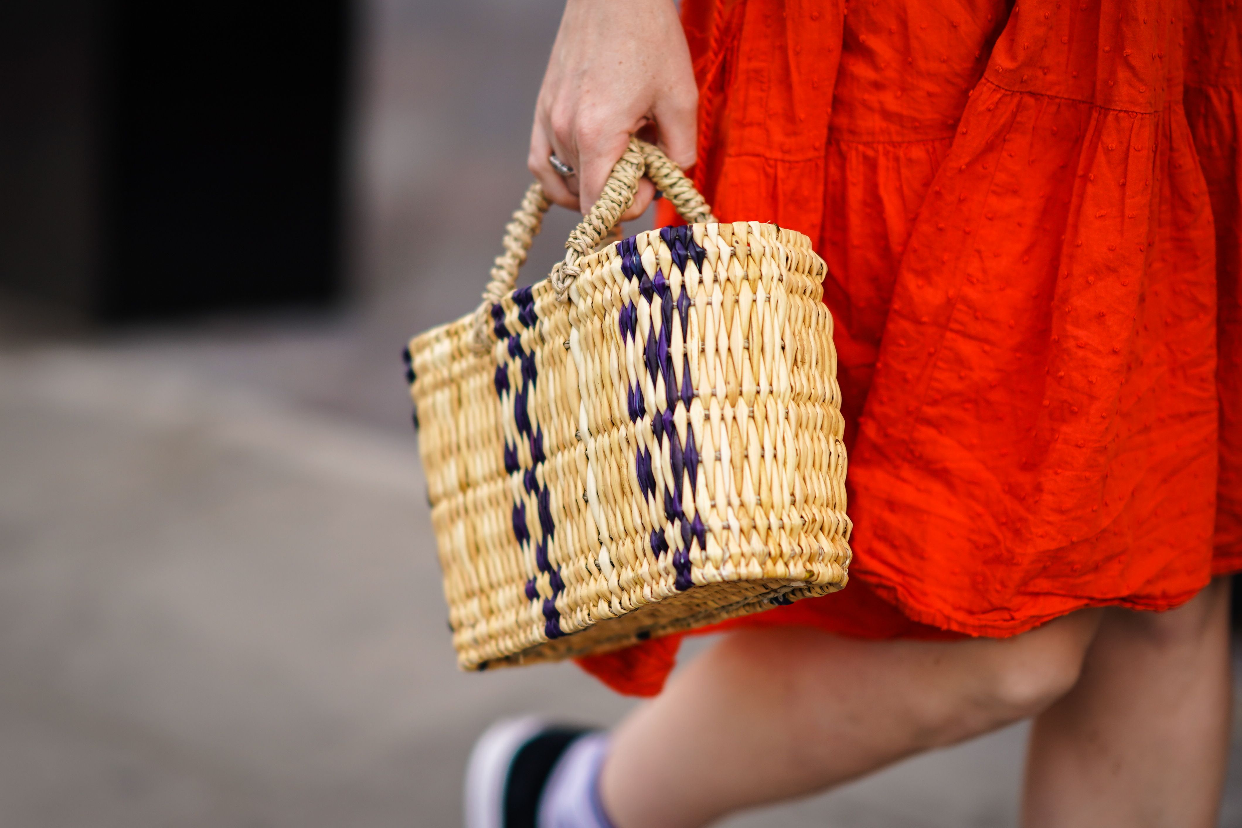 Bolso cesta 2024 trenzado zara