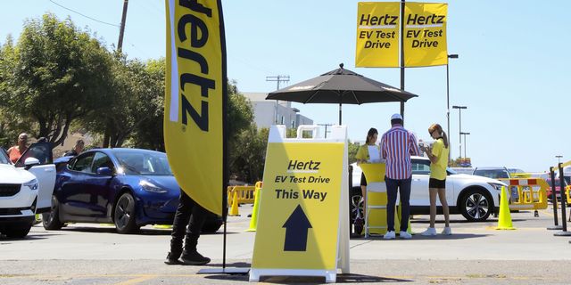 hertz hosts one of the largest ev test drives in the us