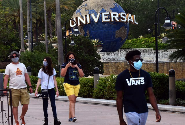 universal orlandos citywalk begins to reopen in orlando, us