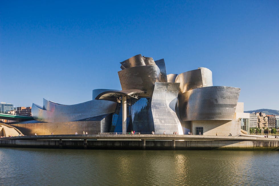 guggenheim museum and bilbao river