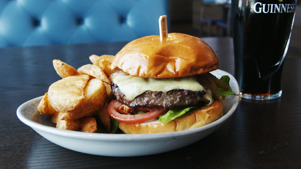 Dish, Food, Cuisine, Hamburger, Junk food, Buffalo burger, Ingredient, Fast food, Slider, Breakfast sandwich, 