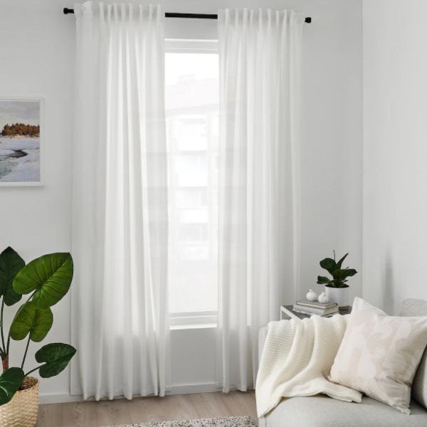 Estas cortinas opacas de IKEA son lo que no sabías que necesitabas para  dormir plácidamente, ¡no dejan que entre ni un rayo de luz!