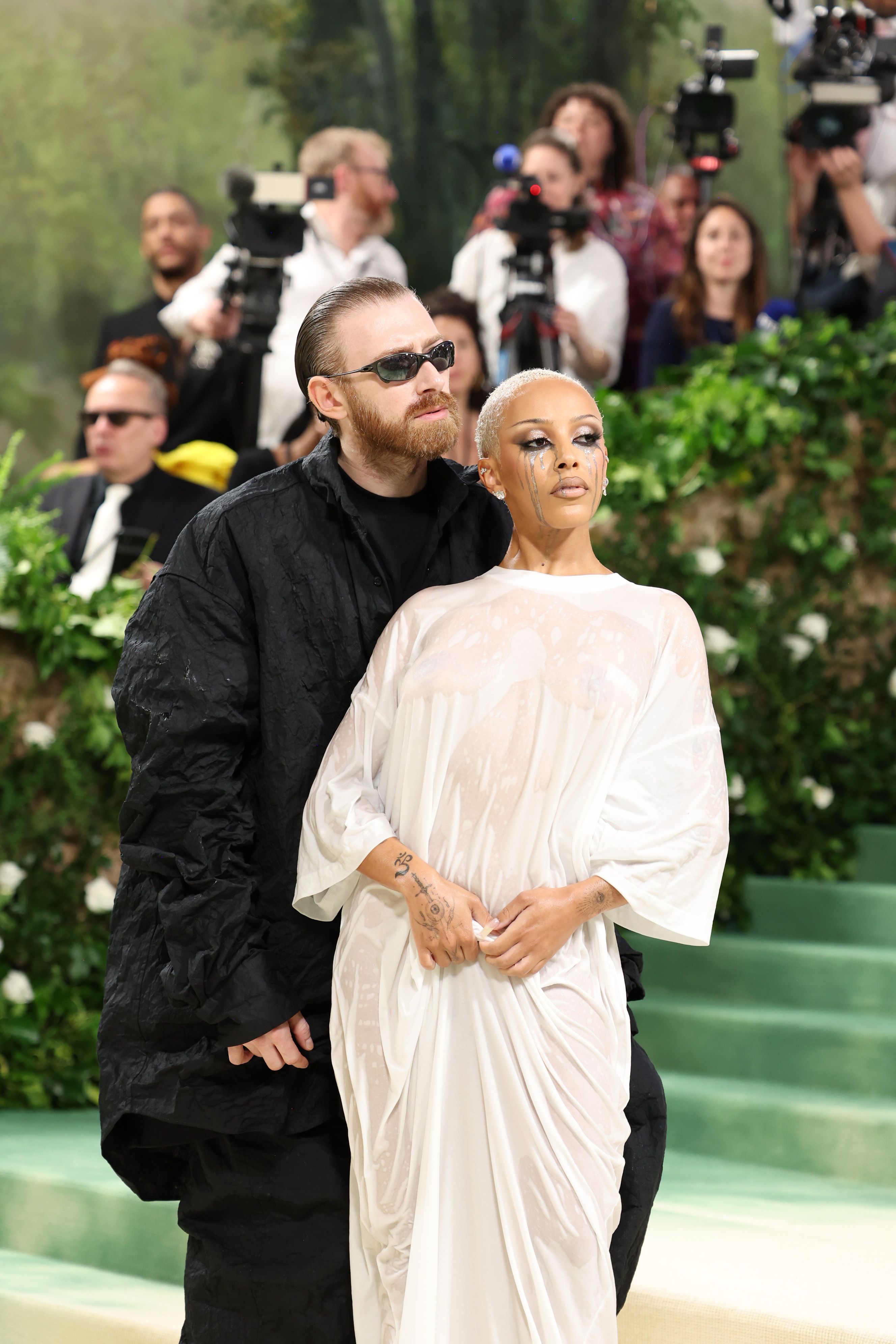 Doja Cat Wears Nothing But A Wet White T Shirt Gown To The 2024 Met Gala   Guram Gvasalia And Doja Cat Attend The 2024 Met Gala News Photo 1715046077 