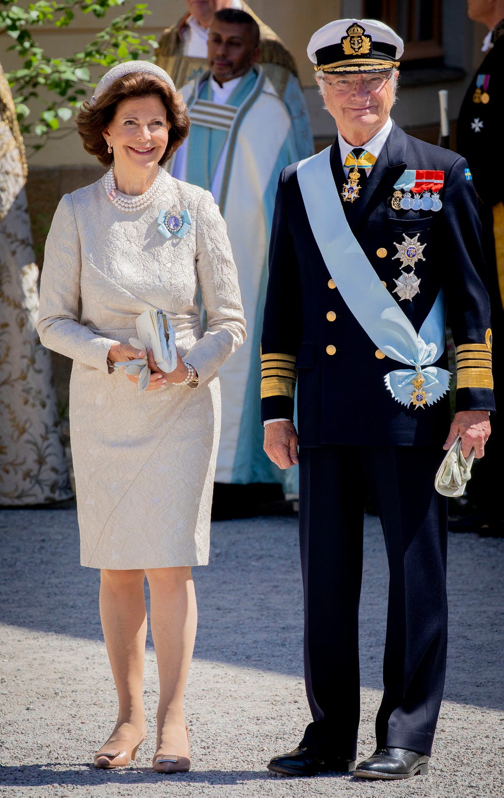 uniform, military uniform, military officer, military rank, official, headgear, event, gesture, military person, colonel,