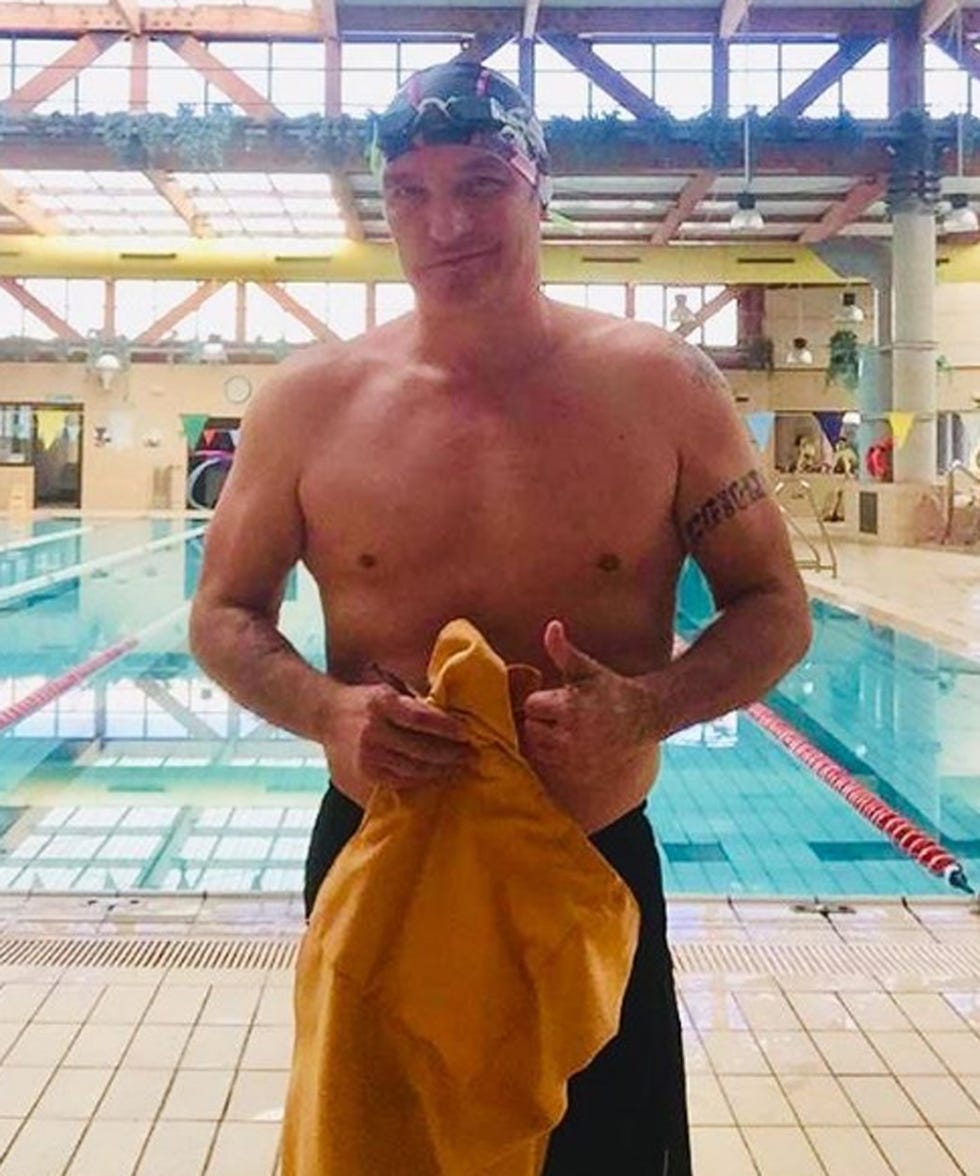 Barechested, Chest, Muscle, Swimmer, Arm, Leisure, Recreation, Swimming pool, Fun, Abdomen, 