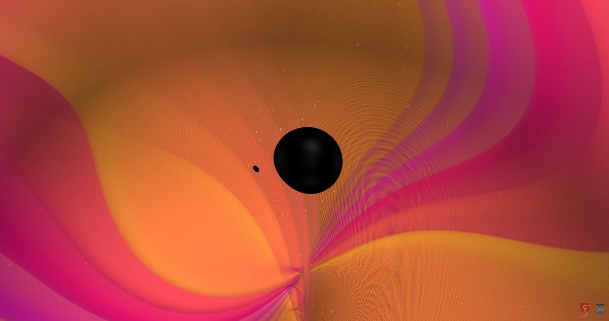 In deze computersimulatie tollen twee zwarte gaten om elkaar heen en staan op het punt te fuseren terwijl ze zwaartekrachtsgolven uitzenden De oranje banden vertegenwoordigen de hoogste stralingsniveaus die door het stelsel worden uitgezonden De zwaartekrachtsgolven van de fusie werden op 14 augustus 2019 door de observatoria LIGO en Virgo geregistreerd en laten zien dat het kleinere object ongeveer 26 zonsmassas zwaar is  een massa die valt in een mysterieus gat tussen de zwaarste neutronensterren en de lichtste zwarte gaten