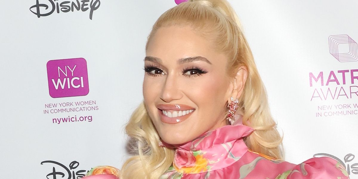 Gwen Stefani Flaunts Seriously Cut Abs in a Bra Top and Fishnets in Behind-the-Scenes Clip