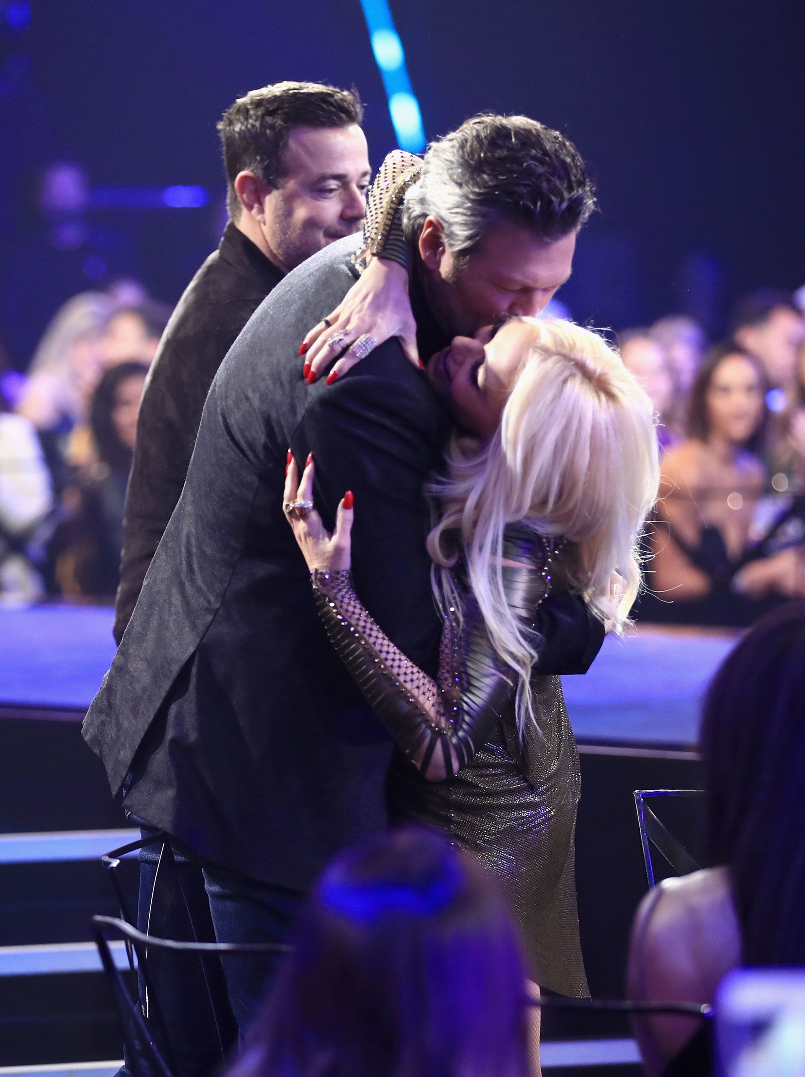 Blake Shelton sends sweet message to Gwen Stefani in 2020 People's Choice  Awards speech