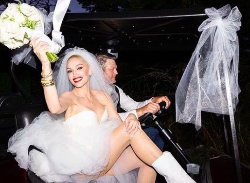 Gwen Stefani marries Blake Shelton wearing Vera Wang