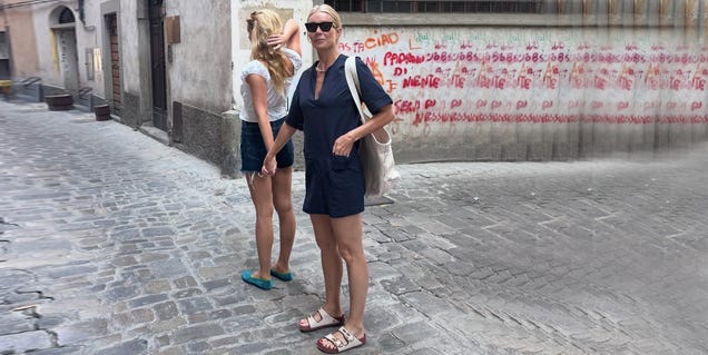 Scarpe per l'estate come le Birkenstock di Gwyneth Paltrow