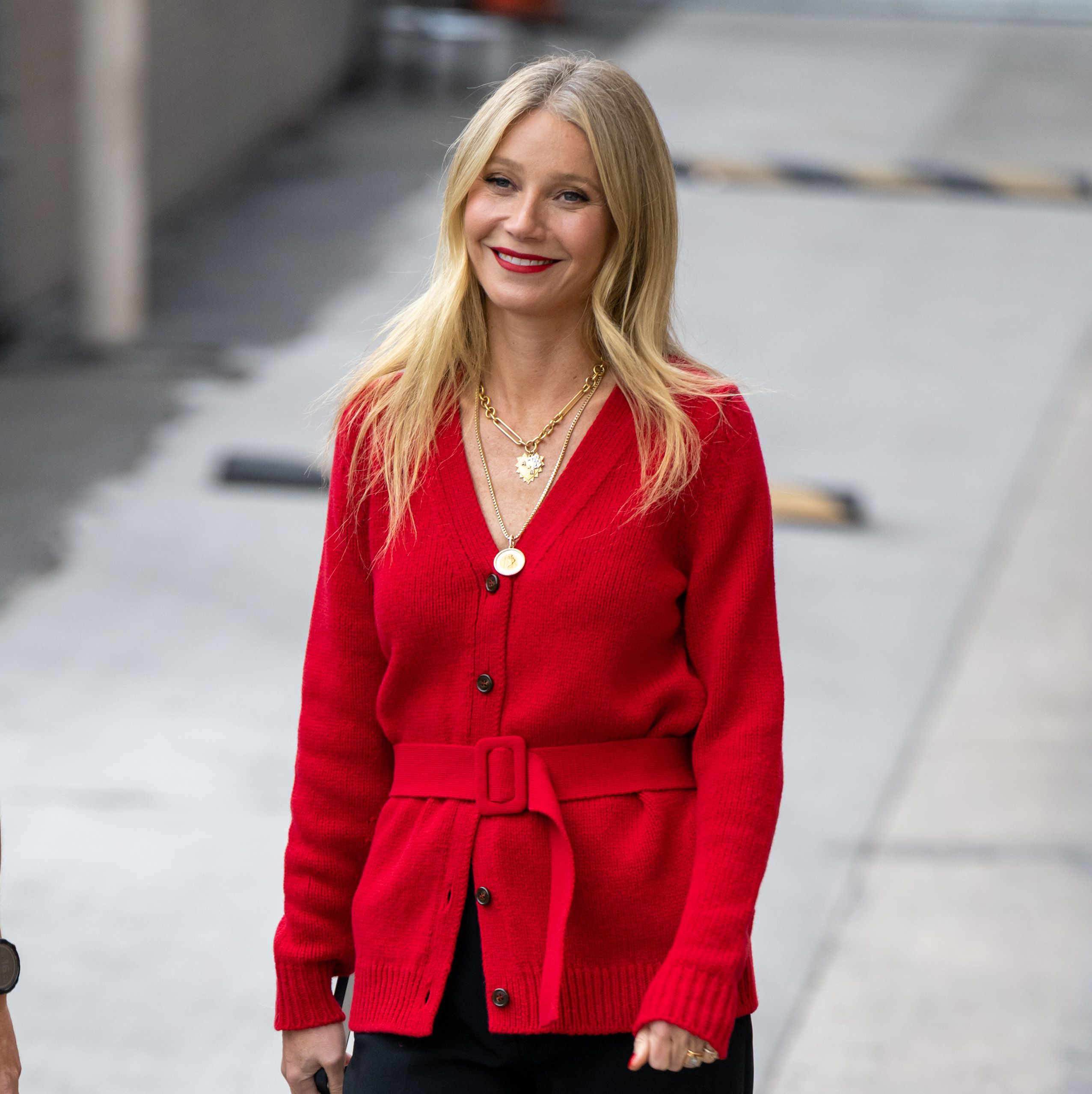 Gwyneth Paltrow Goes Fully Makeup-Free in Her Pajamas 