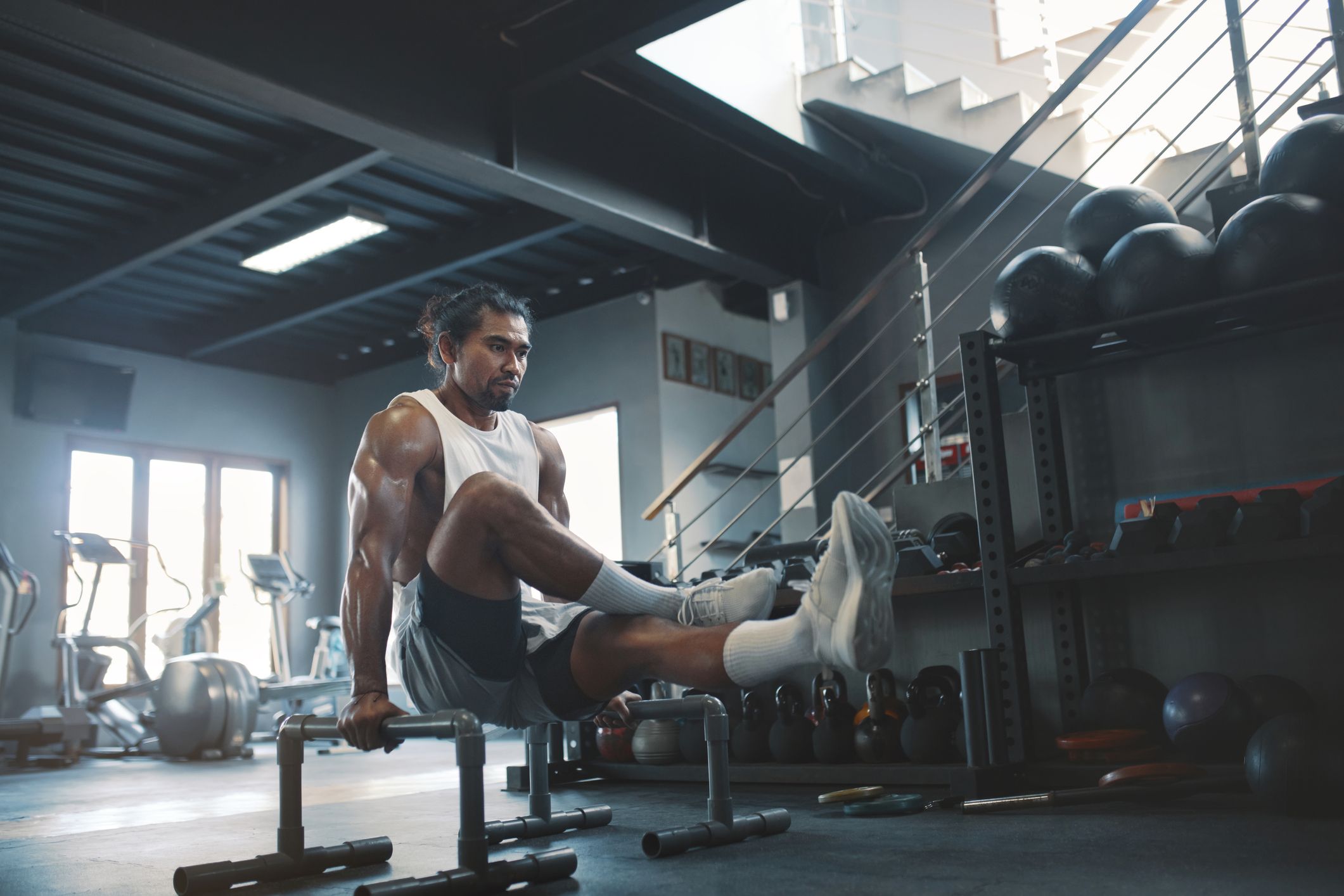 11 Best Parallettes Exercises That Will Elevate Your Gains