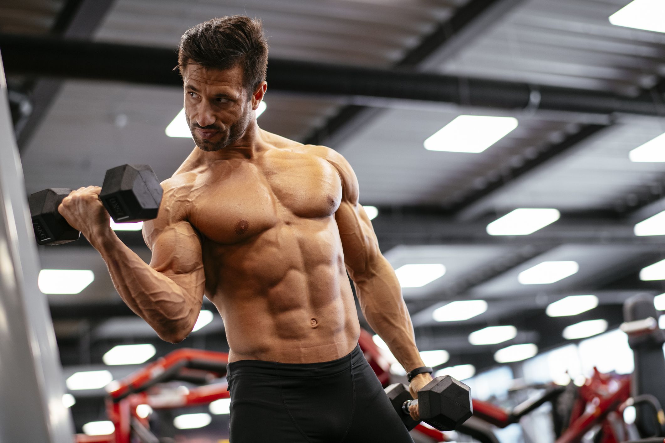 El mejor entrenamiento con una mancuerna para ganar m sculo