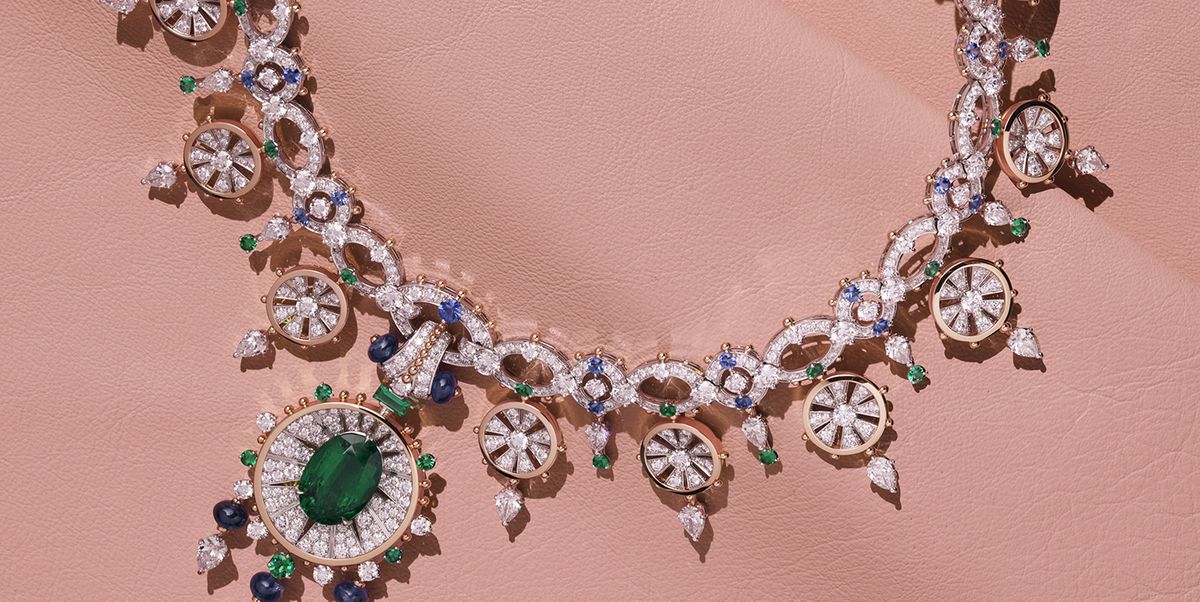 Van Cleef & Arpels Will take a Journey With Substantial Jewelry