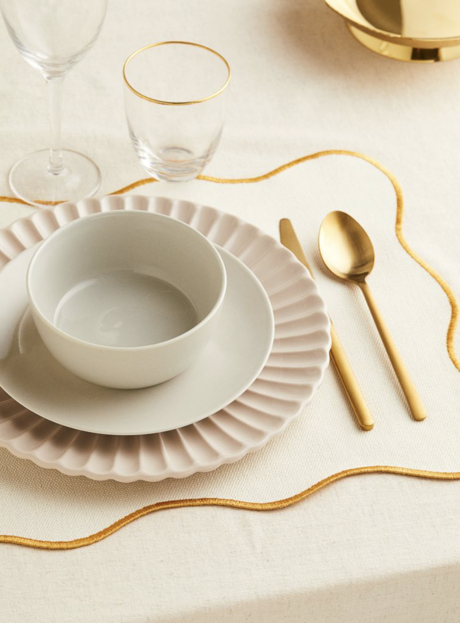 hm scallop edged placemats