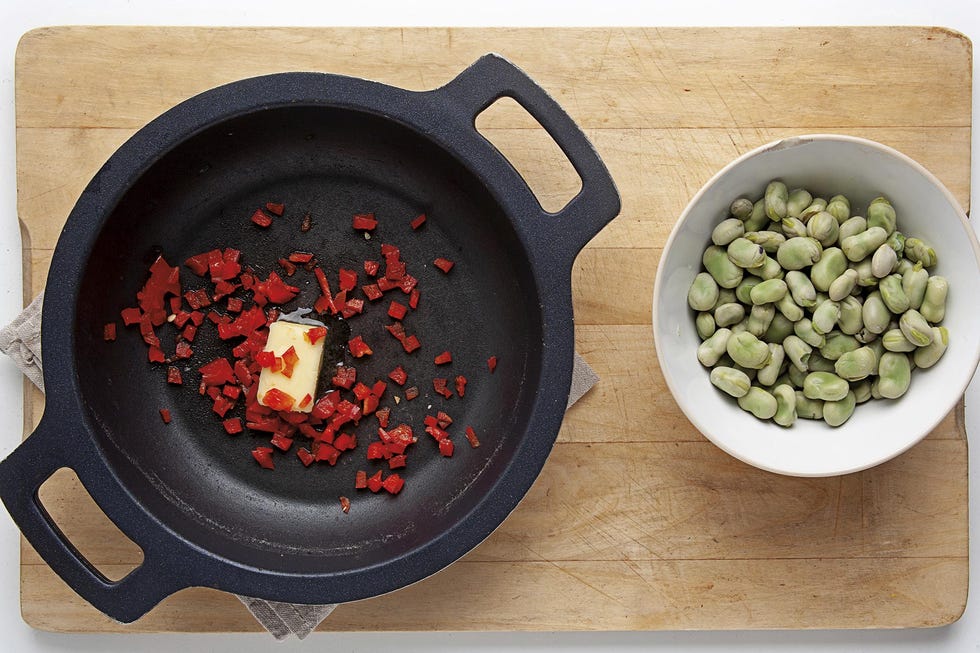 Habas con yogur y mantequilla de chile rojo 2