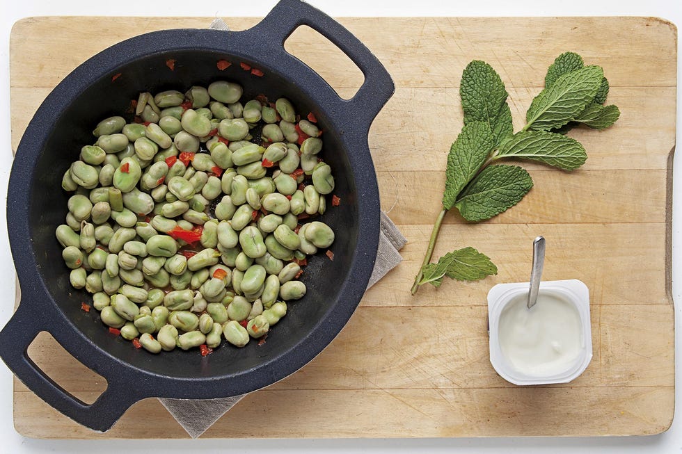Habas con yogur y mantequilla de chile rojo 3