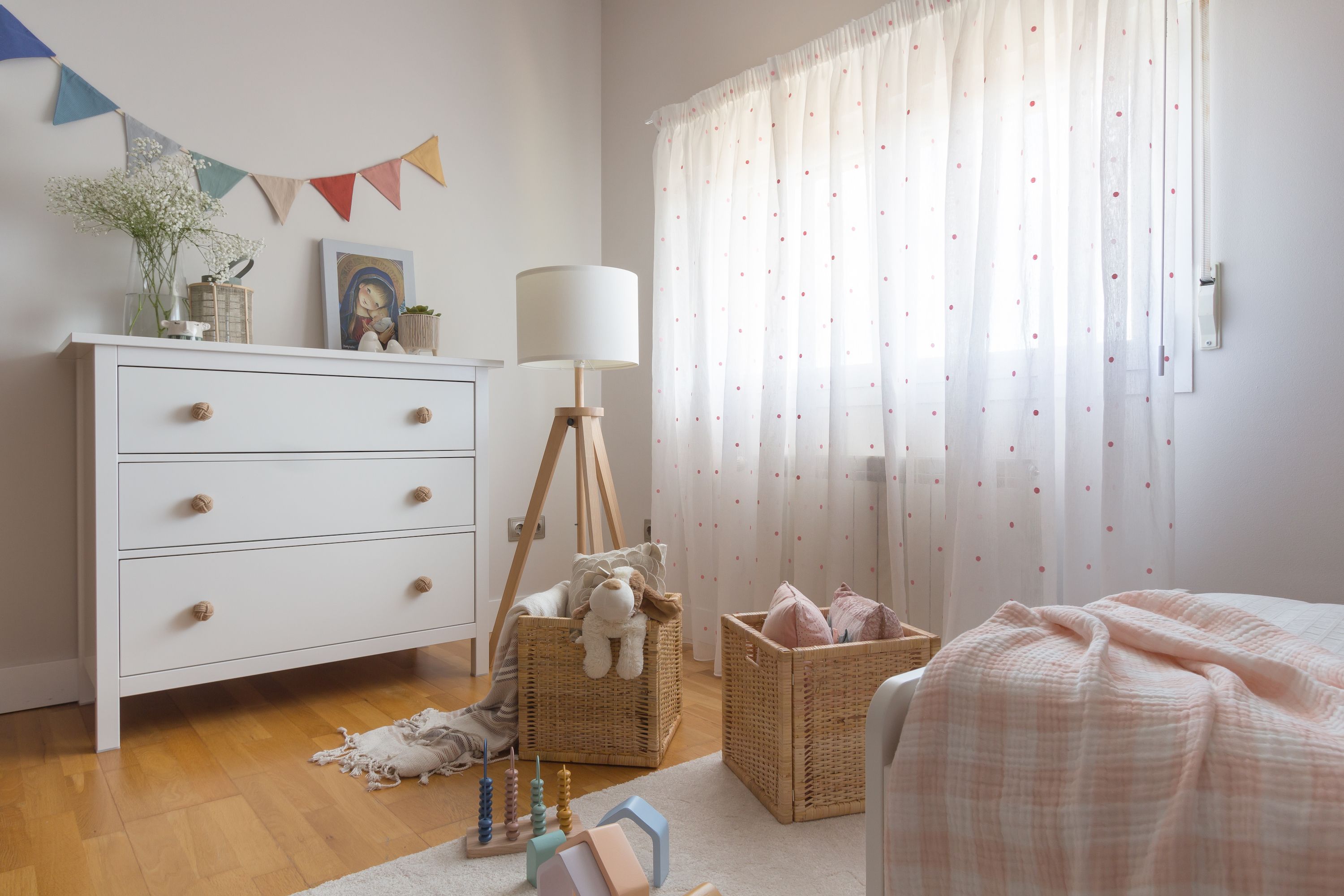 ▷Dormitorio Infantil Nórdico con cuna en Badajoz  Muebles Valencia®  Acabado A Quarzo - Base ForEv Acabado B Blanco - Unicolor ForEv