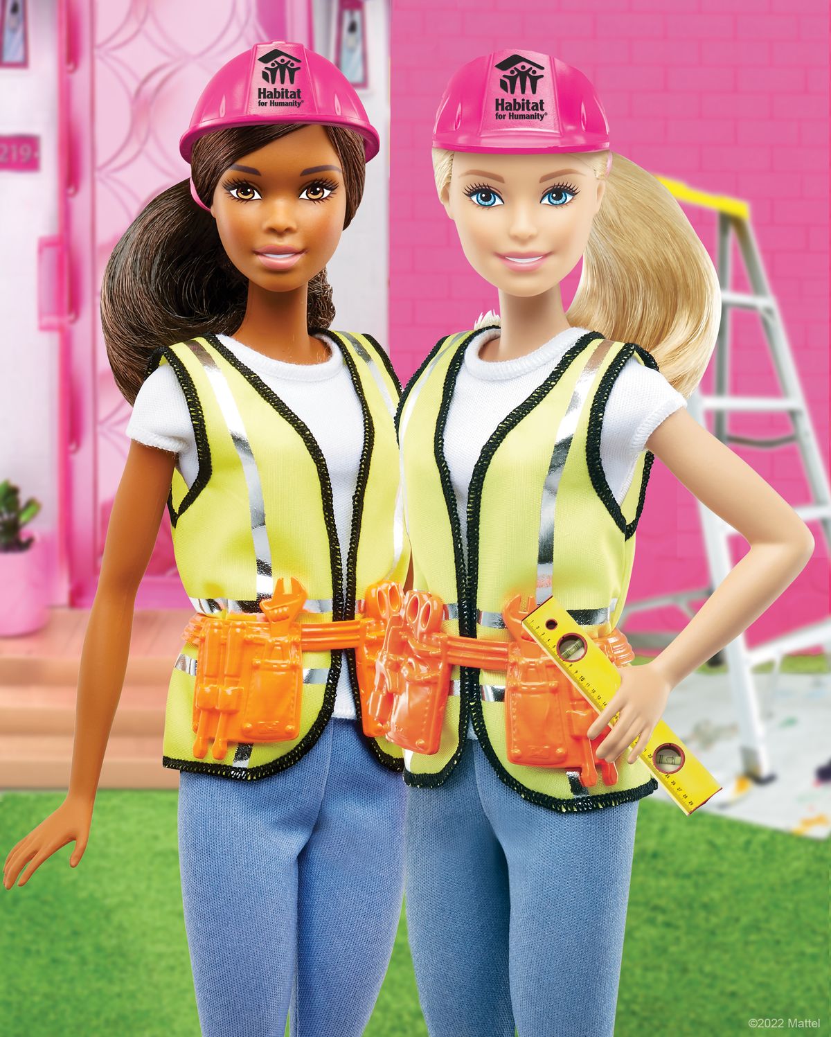 Koppeling Blaast op Condenseren Barbie Is Joining Forces With Habitat for Humanity to Complete 60 Projects  in 2022