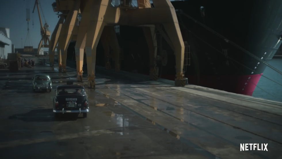 Mode of transport, Vehicle, Car, Architecture, Night, Screenshot, Floor, Midnight, Lane, Compact car, 