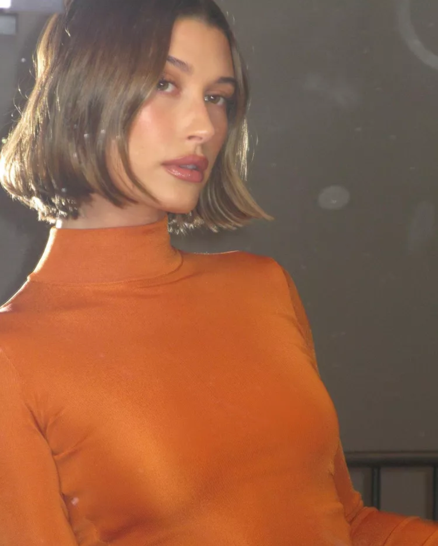 Hailey Bieber's Blunt Mini-Bob Is One of This Year's Biggest