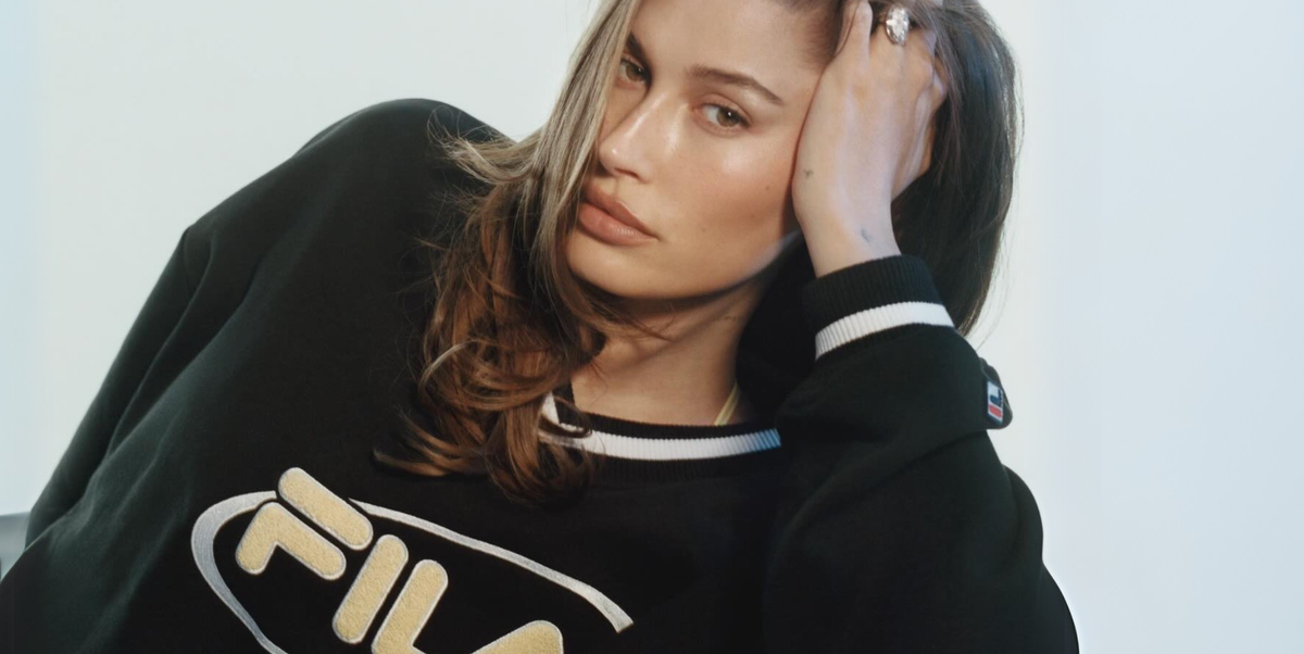 ヘイリービーバー×FILA >> プリーツミニスカート