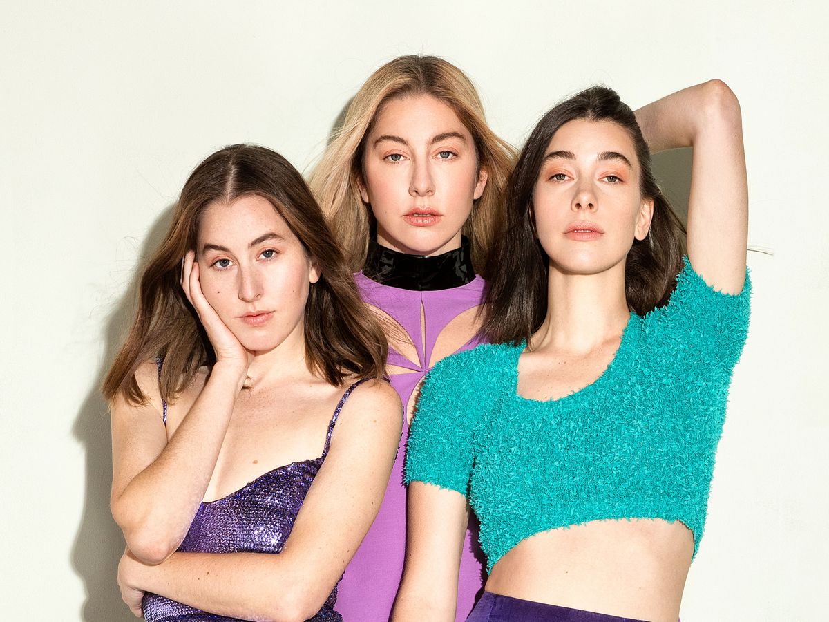Haim Go Matching in Louis Vuitton Suits for Glamour Women of the