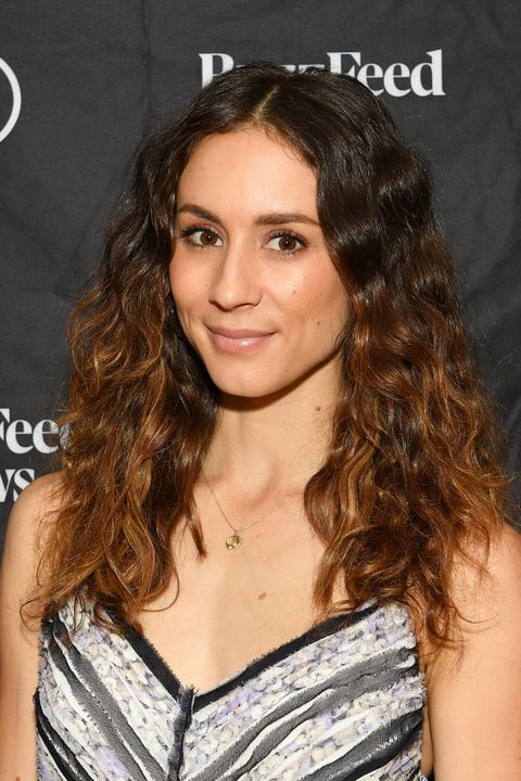 best hairstyles for women with curly hair