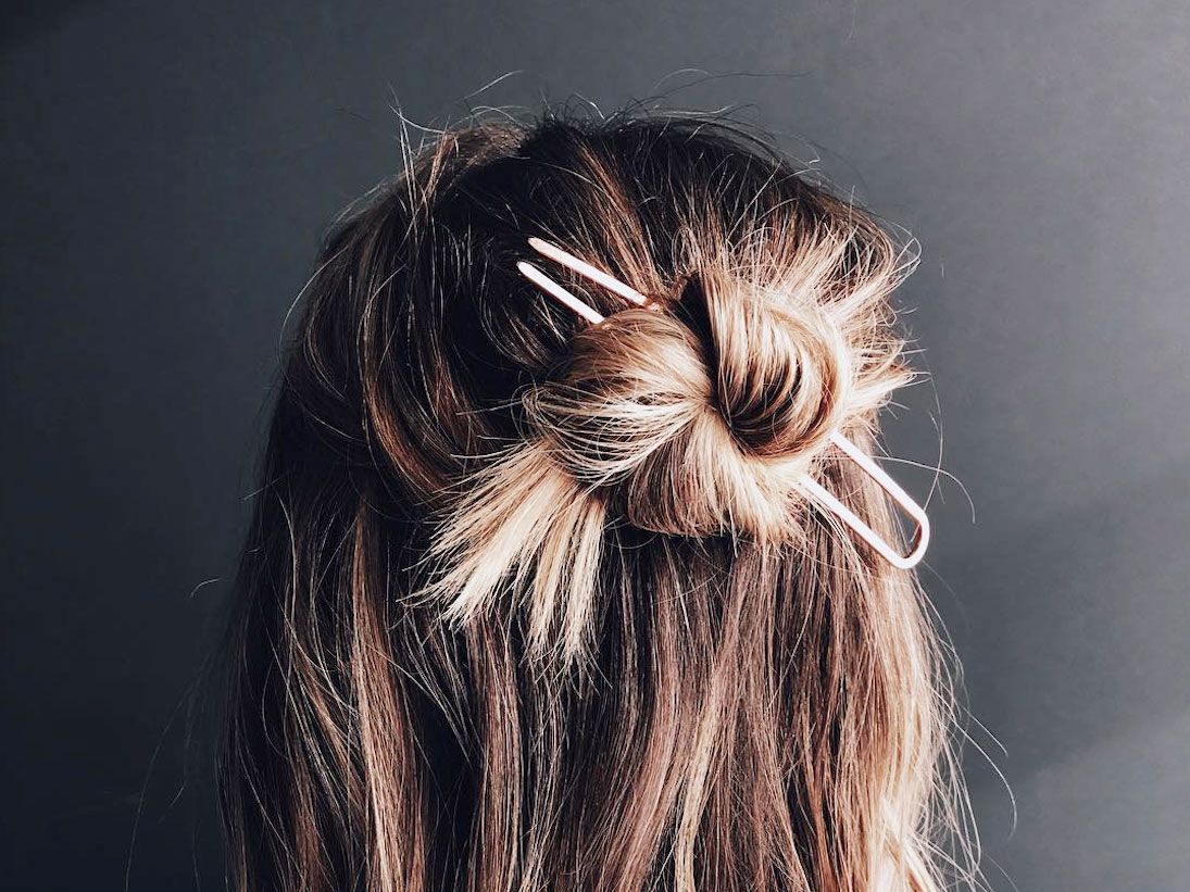 Trendy Messy Bun Hairstyles for Effortless Style