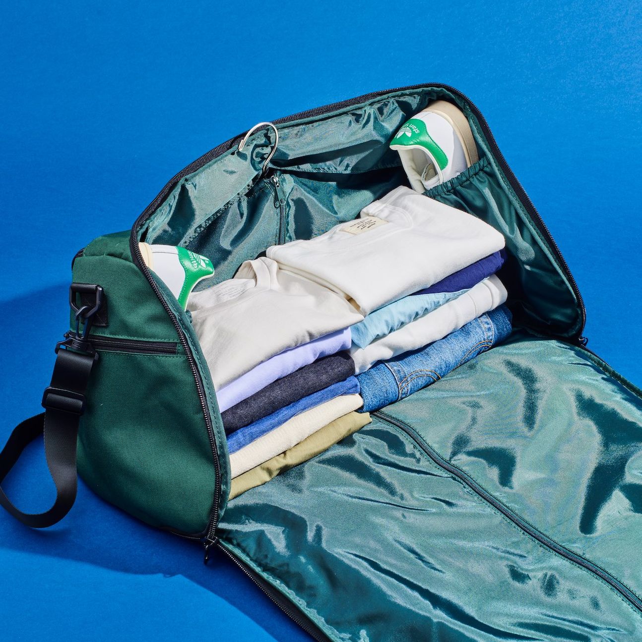 This $98 Duffel Bag Is the Ultimate Travel Hack