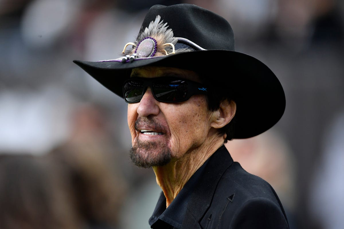 Following Richard Petty Motorsports Sale, NASCAR King Richard Petty ...