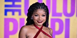 halle bailey attends the world premiere of the color purple