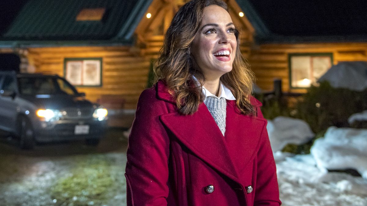 preview for The Premiere Dates for Hallmark’s 2018 Christmas Movies