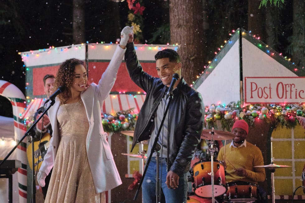 Hallmark Christmas Movies 2019 - A Christmas Duet 