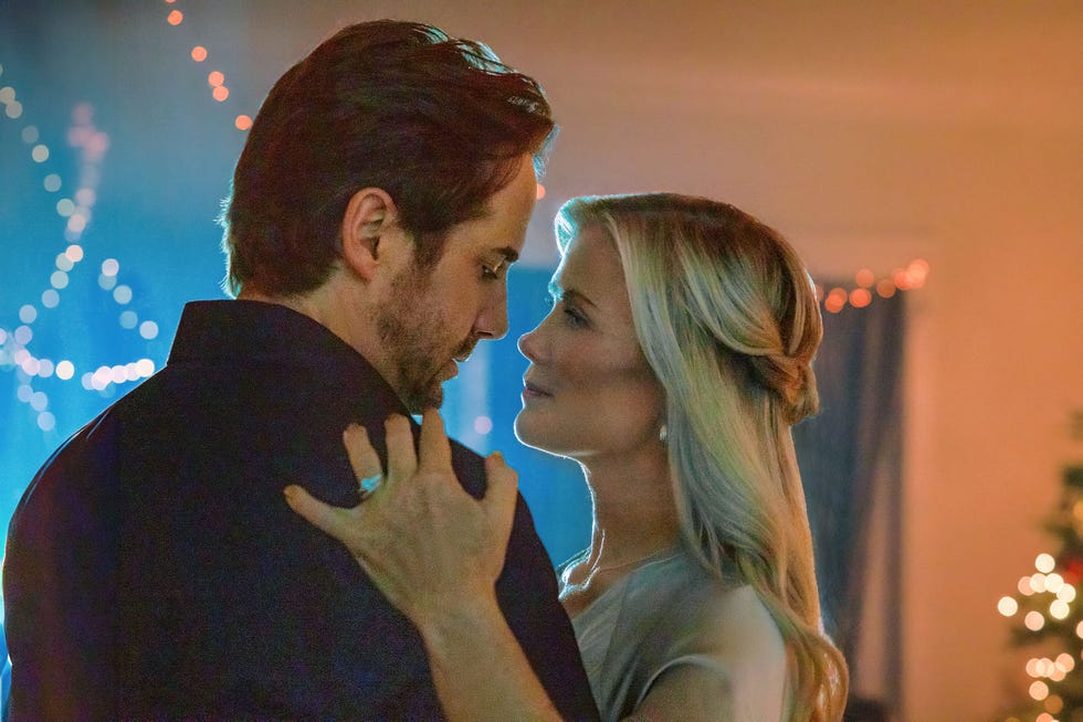 hallmark countdown to christmas movies schedule 2024
