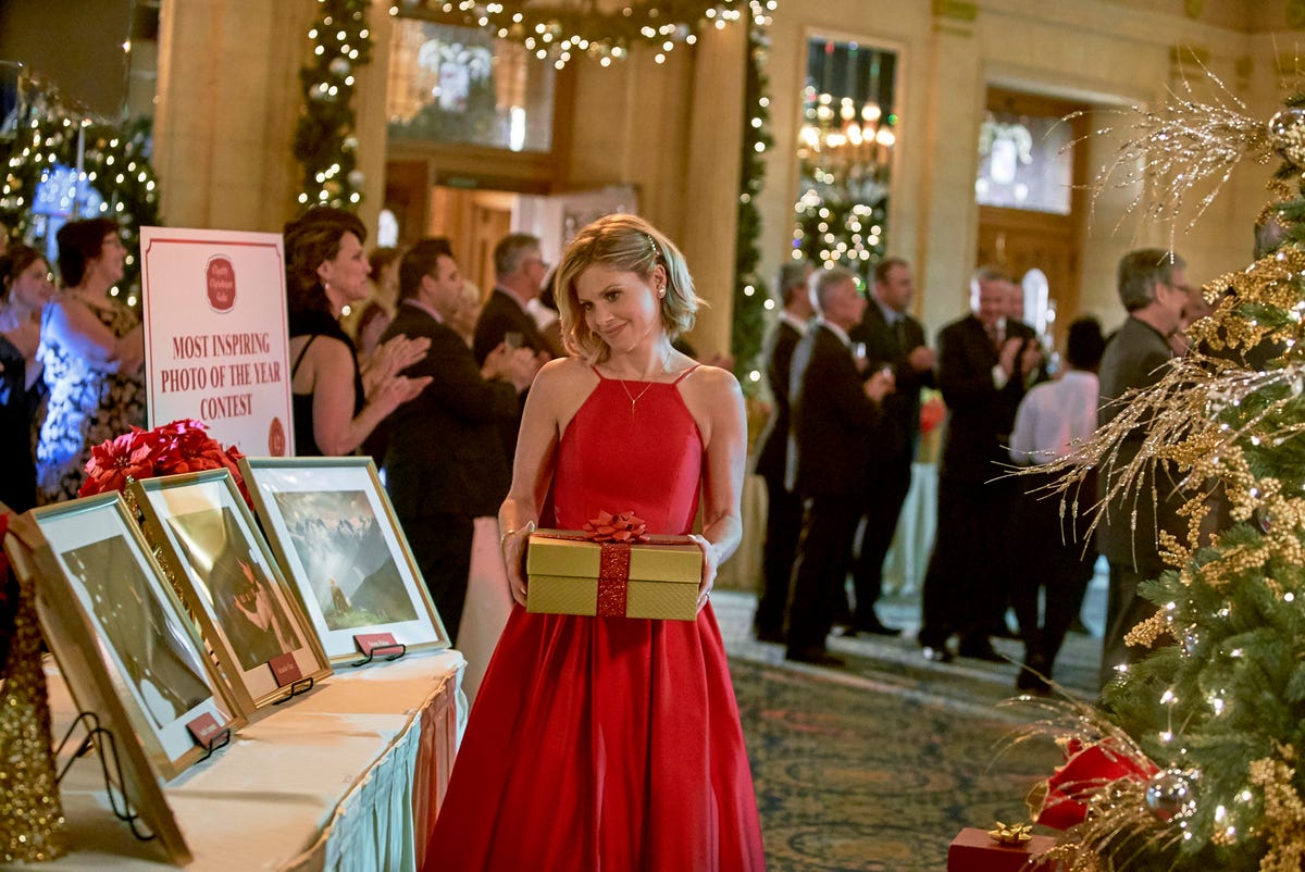 preview for Candace Cameron Bure and Valeri Bure's Real-Life Love Story