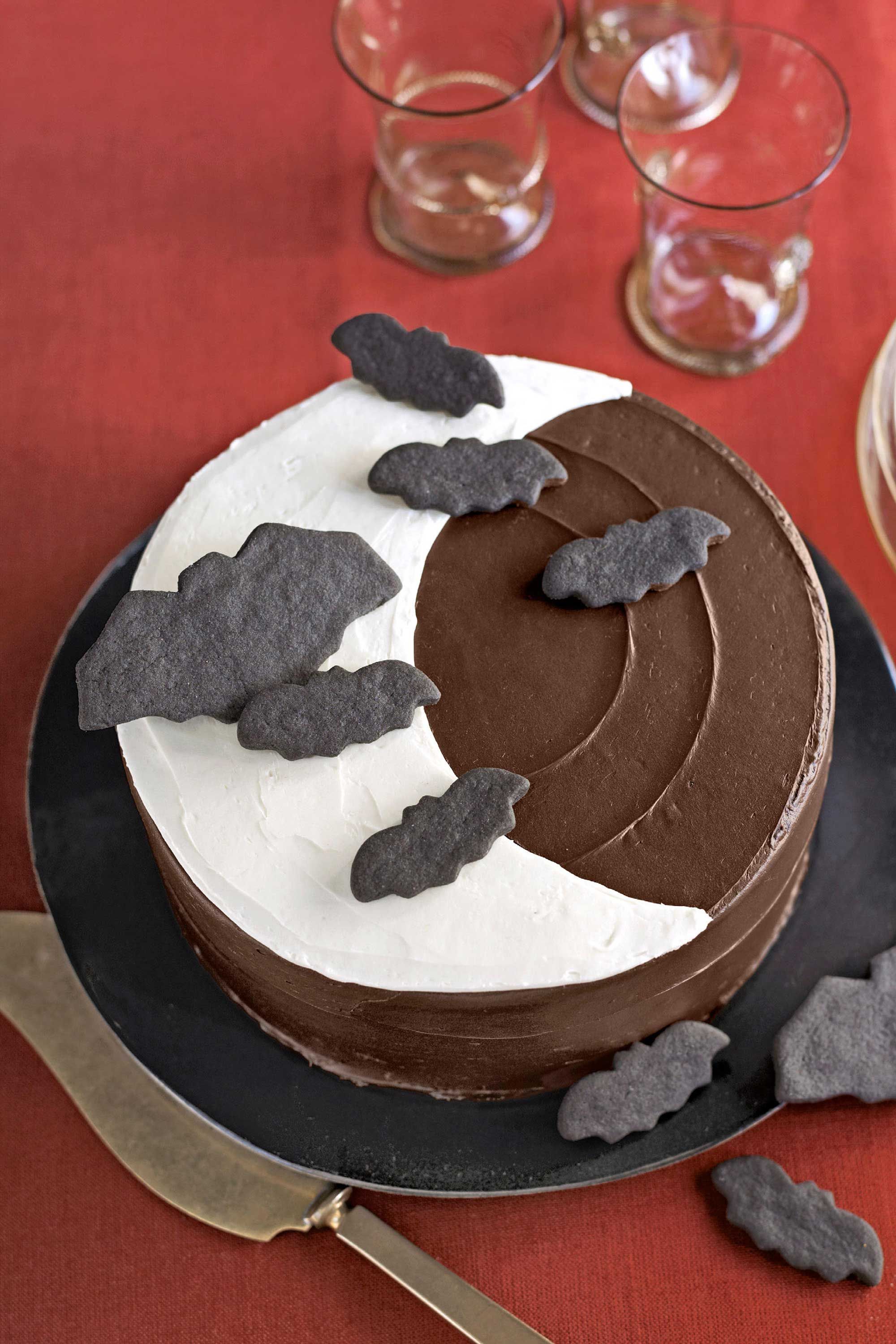 30 Spookily Easy Halloween Cake Ideas to Make at Home
