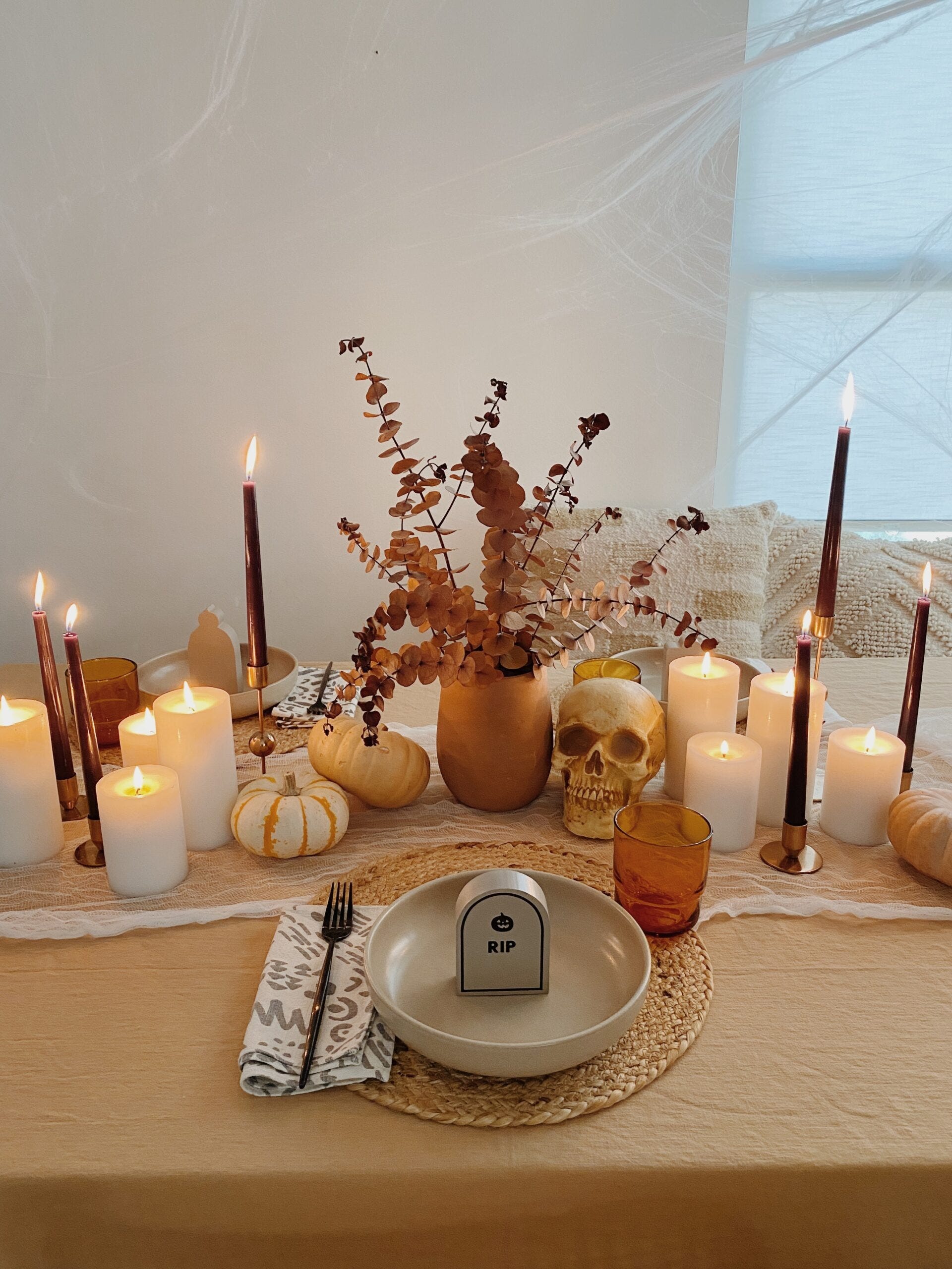 25 DIY Halloween Centerpieces to Set a Spooky Tablescape