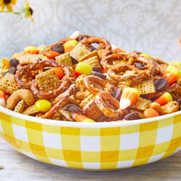 the pioneer woman's halloween chex mix recipe