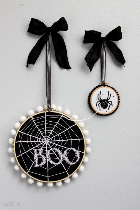 halloween craft embroidery hoop
