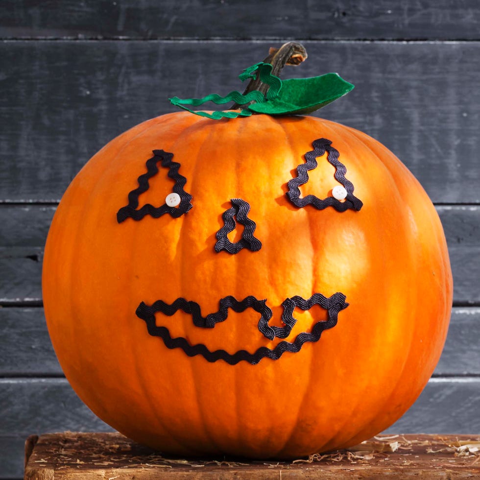 diy rickrack halloween pumpkins rickrack bats, rack o’ lantern, rickrack spiderweb