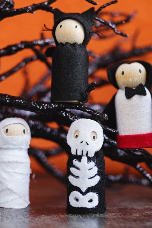 halloween crafts halloween peg dolls