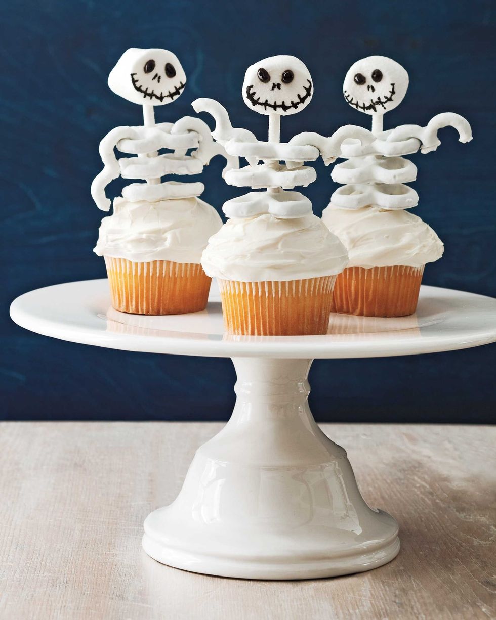 skeleton frame cupcakes
